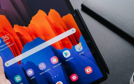 Galaxy Tab S8 Ultra leak tips big features that go beyond hardware